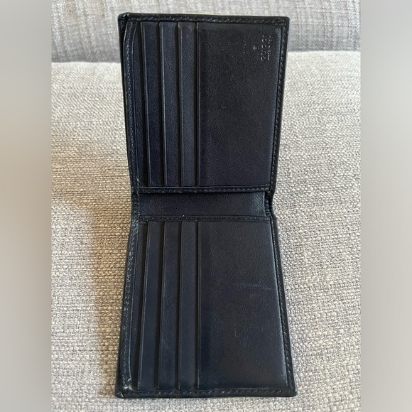 Gucci - Bifold GG Supreme Bifold Wallet - Picture 6 of 13